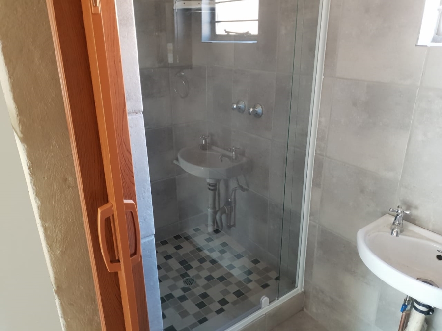 To Let 1 Bedroom Property for Rent in Meiringspark North West